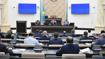 Прошло последнее в истории Казахстана заседание Сената