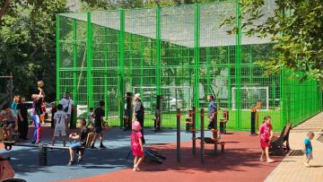 Подарок к празднику: в районе Байконыр открыли обновленный двор