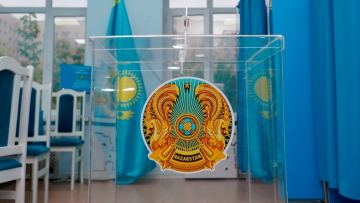 Серебрянный призер Олимпийских игр, руководитель Управления спорта Астаны Василий Левит проголосовал на выборах в Курултай