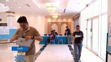Казахстанцы в Дубае голосуют, несмотря на сильную жару