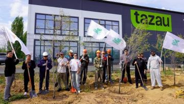 «Таза Қазақстан»: работники завода вышли на экоакцию в Астане