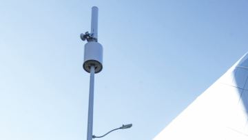 Фонарь плюс Интернет и видеокамера