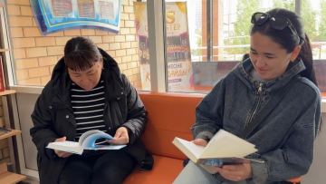 В школах Астаны открылись уголки чтения для родителей