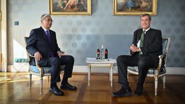 Президент Казахстана провел встречу с Премьер-министром Баварии Маркусом Зёдером