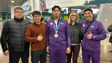 Серебряный призер Азиатских игр по водному поло вернулся на родину