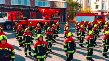 Спасатели МЧС получили новую экипировку