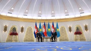 Глава государства Касым-Жомарт Токаев и Премьер-министр Камбоджи Хун Манет провели переговоры в формате тет-а-тет