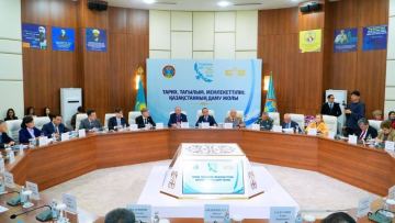 В Доме дружбы прошел круглый стол ко Дню Республики