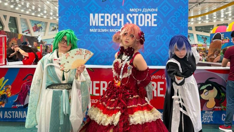 Мировые звезды кино, косплей и тысячи гостей: в Астане открылся Comic Con Astana 2026