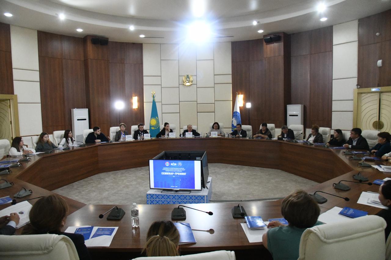 Госслужащие осваивают принципы межэтнического согласия