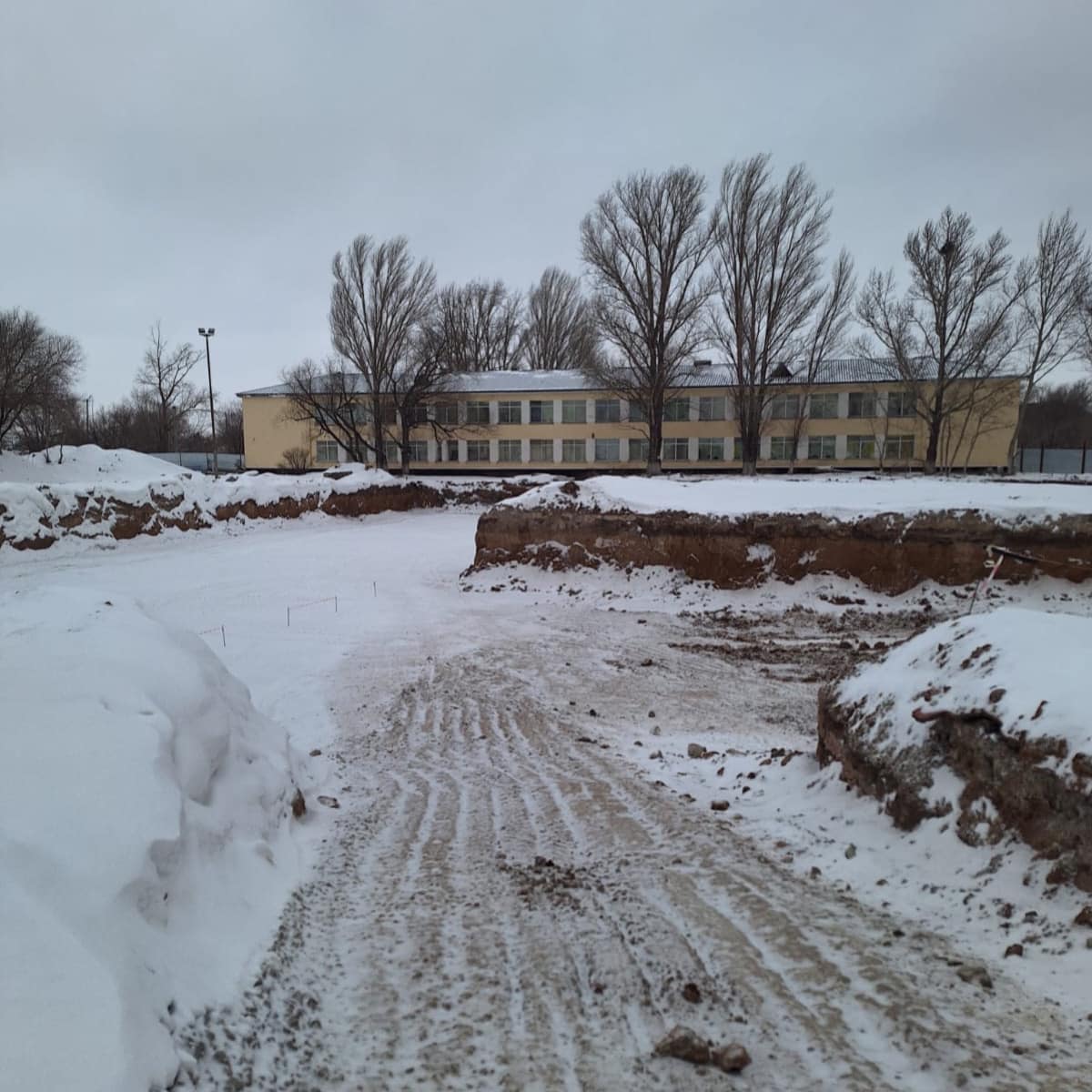 Столичные депутаты обсудили затянувшиеся проекты района Сарыарка