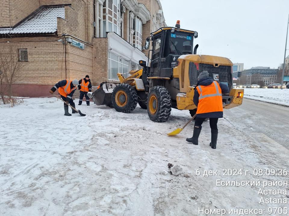 Более 840 тысяч кубометров снега вывезли из Астаны с начала зимнего периода