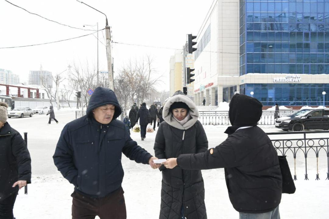Как бороться с лудоманией: столичные волонтеры провели акцию на улицах Астаны