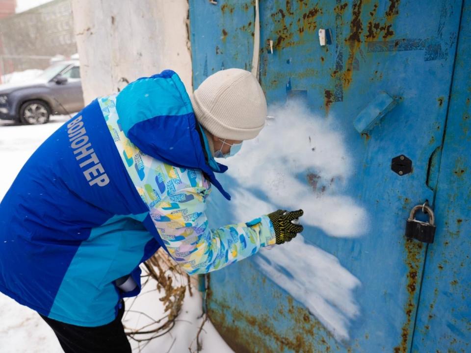 Рядом со студенческими общежитиями ликвидировали рекламу наркосайтов