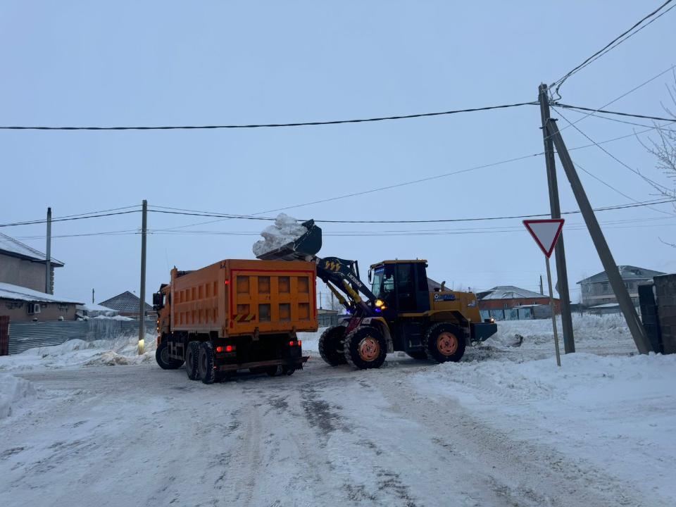 Более 2,3 млн кубометров снега вывезли из Астаны с начала сезона