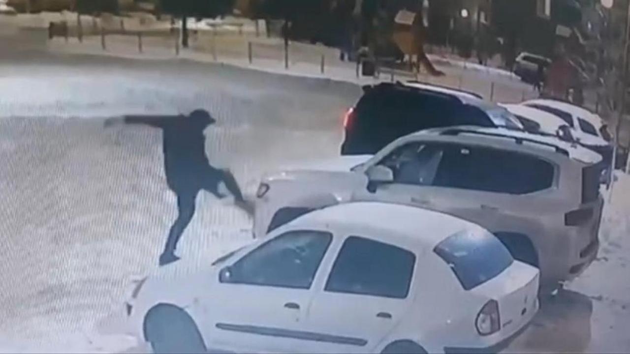 Фото вандалов покажут на колесе обозрения в Астане