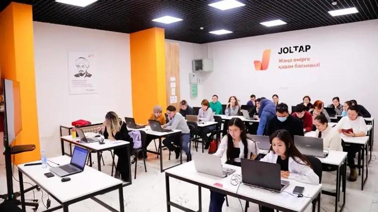 Плюс четыре модные специальности