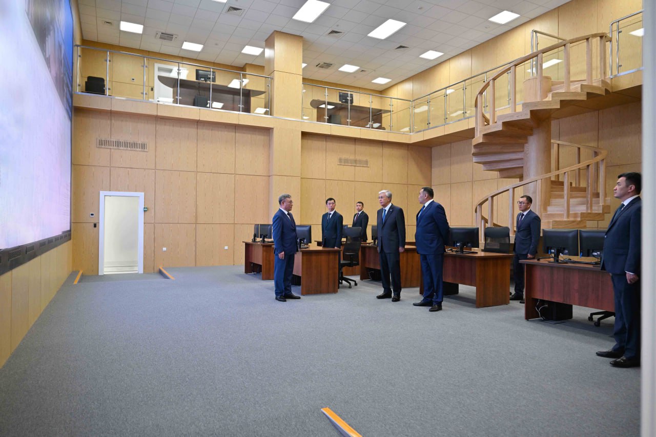 Президент посетил новое здание ДКНБ по Астане