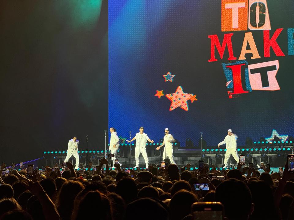 12 тысяч туристов из 45 стран посетили концерт Backstreet Boys в столице
