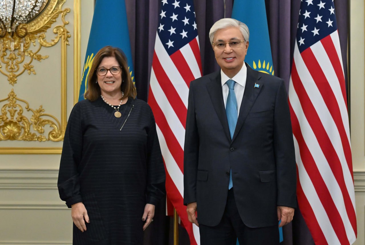 Глава государства принял президента Торговой палаты США Сюзанн Кларк