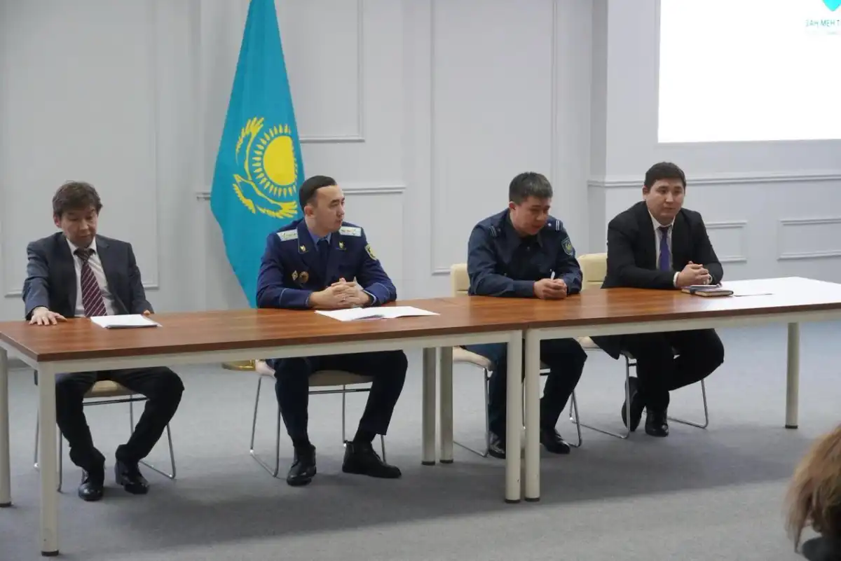вопросы безопасности пассажирских перевозок обсудили на встрече с коллективом автобусного парка Elorda Trans