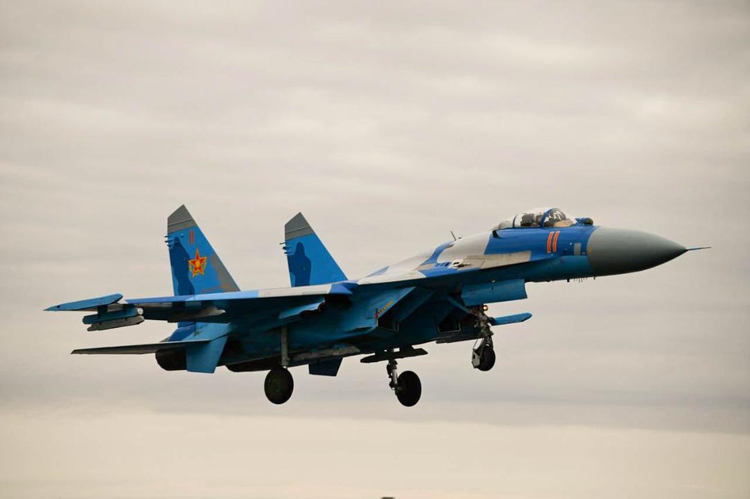 Более 12 тысяч часов налета: военные летчики начали учебно-тренировочные полеты