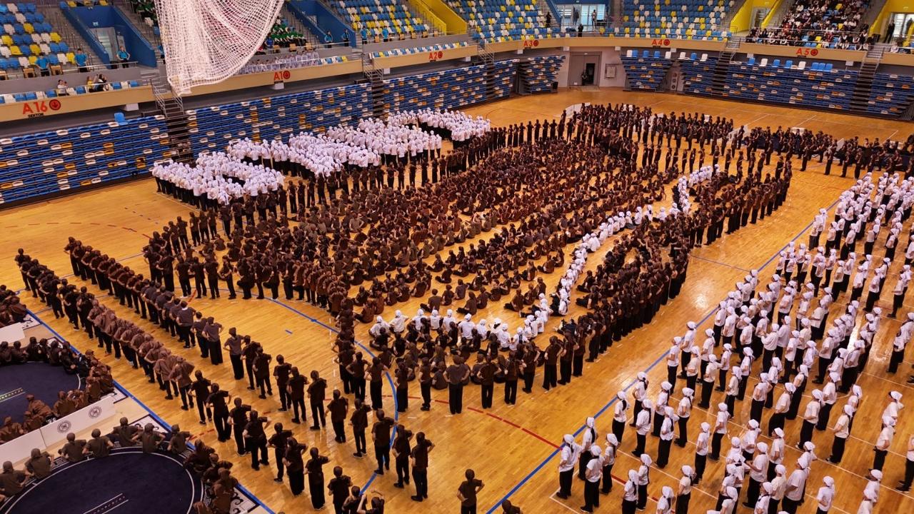 Более 18 тысяч детей по всей Астане одновременно сыграли в асык