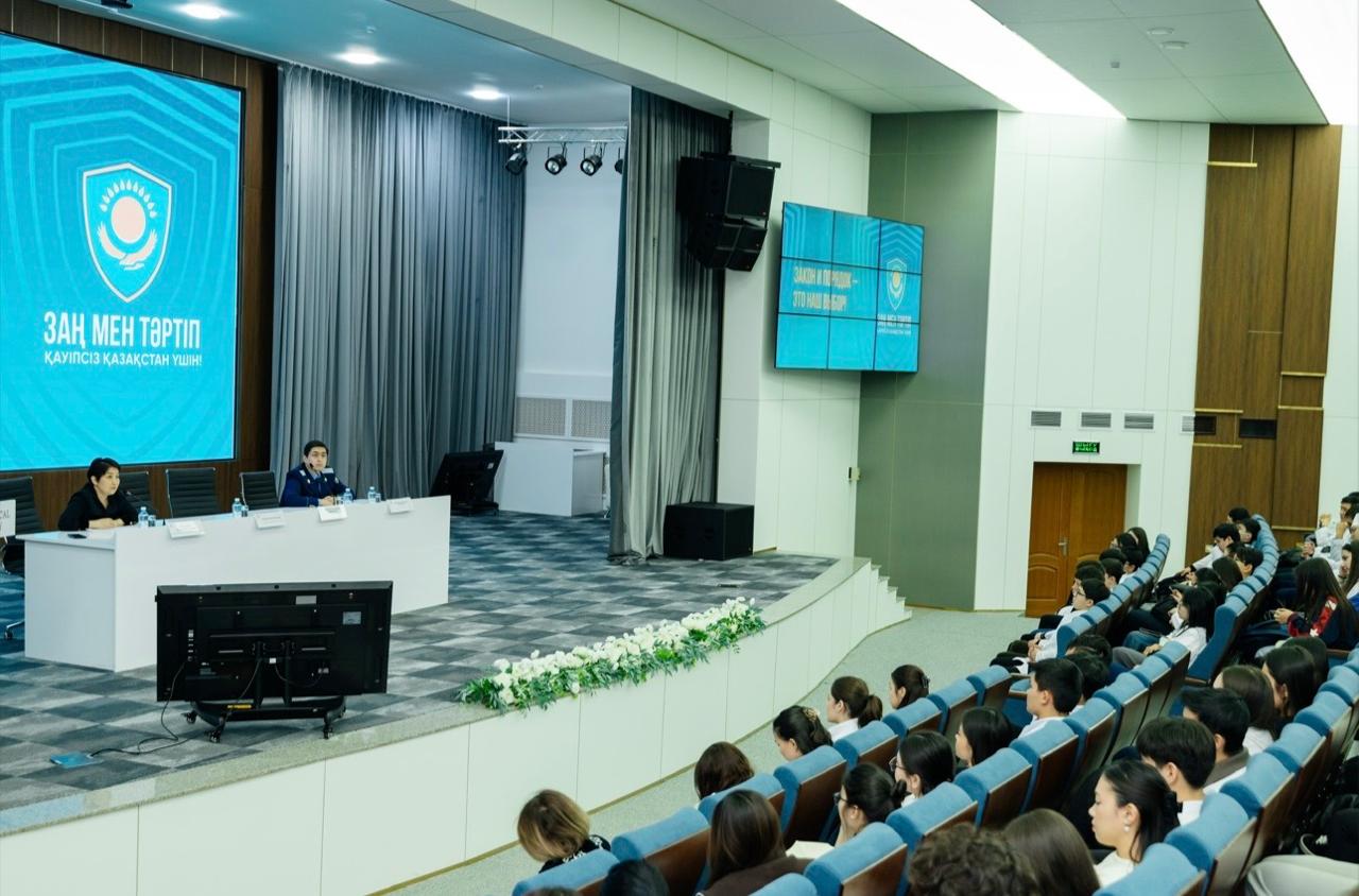 Лекцию о сталкинге и похищении людей провели для столичных студентов