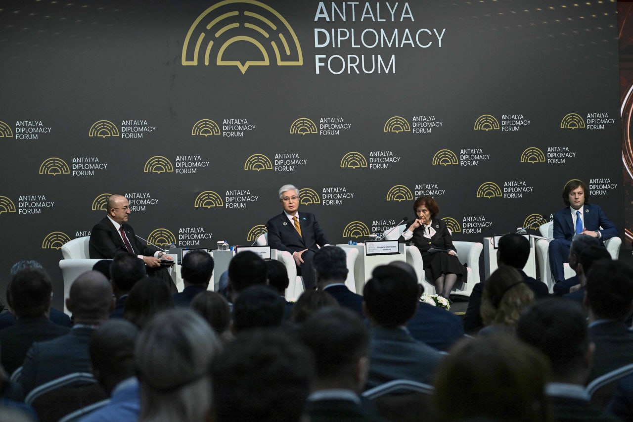 Торговля и ядерная угроза: Президент Казахстана назвал ключевые вопросы переговоров вокруг Ирана