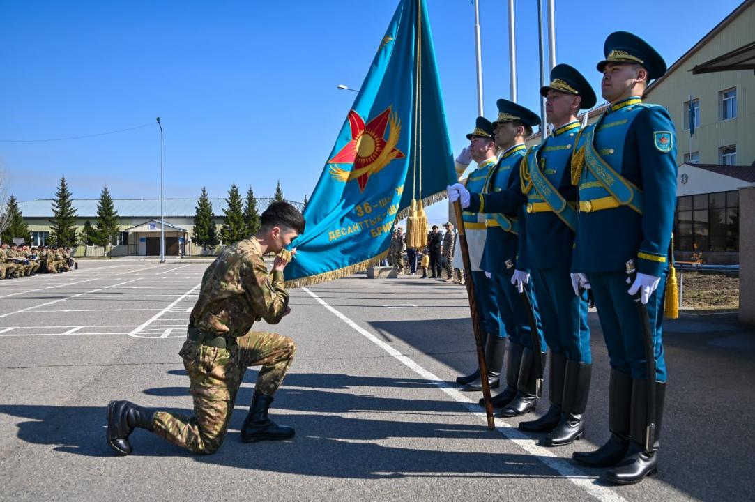 Более 20 срочников в Астане получили государственные образовательные гранты