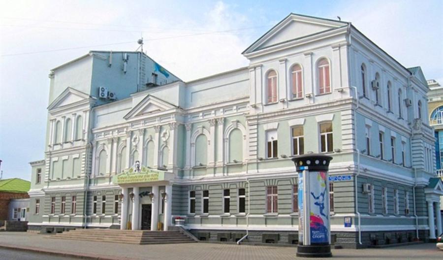 Коллектив театра имени М. Горького поблагодарил Главу государства за решение о присвоении национального статуса