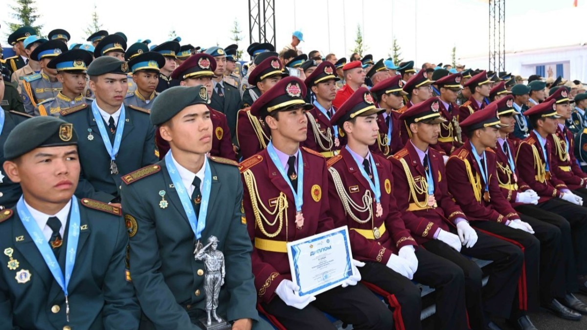Глава государства выступил на ХІI международном военно-патриотическом сборе молодежи «Айбын»