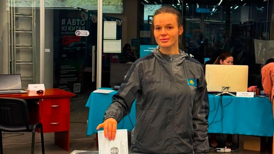 Спортсменка Галина Дуванова приняла участие в голосовании