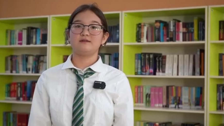 В Астане 11-летняя школьница прочитала более 850 книг