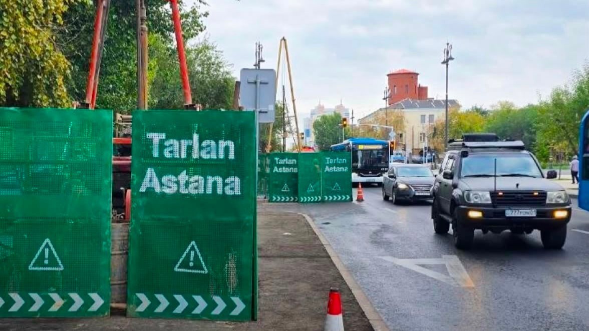 В столице начали строительство LRT на правом берегу
